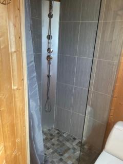 Roulotte au domaine du Bouygues - 2