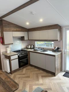 Hurst View Caravan Park - 2