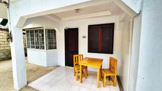 Isla Vida Guesthouse - 1