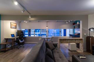 Cama King, A/C., Completo próx. do Barigui - 2