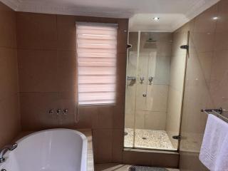 Luxury stay at The Sails - 7