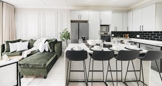 Parisian Chic Apartment - 9