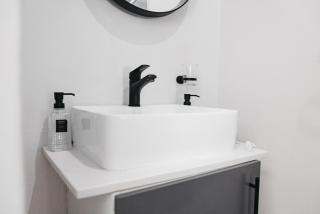 Parisian Chic Apartment - 5