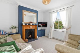 Luxurious 3 bed stay Ideal for Proffesionals, Families and Contractors - 0