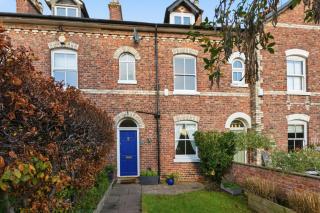 Luxurious 3 bed stay Ideal for Proffesionals, Families and Contractors - 0