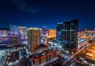 31st Floor 1-BR Corner Suite at Signature at MGM - 0