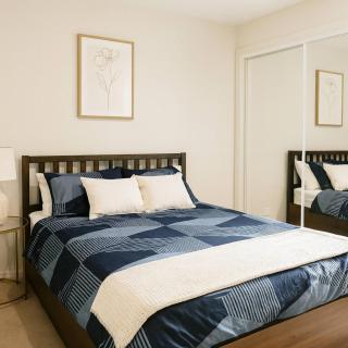 Stylish 2BR Retreat Near UC Belconnen Mall - 5