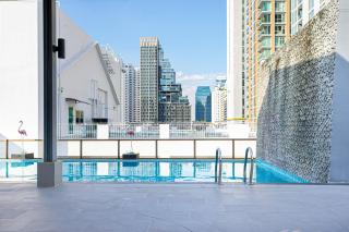 Brcozy near BTS nana & Terminal21 - 5