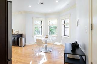 Brownstone Luxury Penthouse Condo - 8