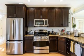 Brownstone Luxury Penthouse Condo - 5