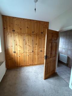 6 bed house, 4 bath house in Brickens - 1