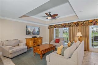 Heritage Crossing Jewel - 1