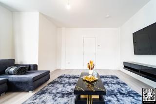 LUX 2BDR Flat By Luton Station, Airport, City Centre - 30min to King's X St Pancras International - 2