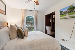 Warm Spanish Escape - The Colony - 4