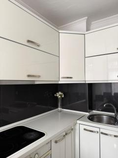 Cozy Downtown Escape - 2