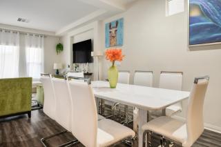 Relaxing Vegas Stay with BBQ & Games - 9