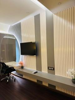 The Urban Romance - Cozy Modern and Romantic Studio - 3