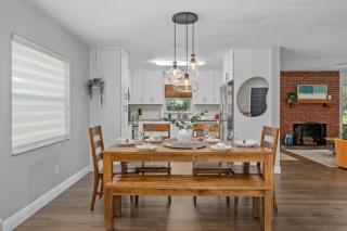 Fun Oasis Near Springs Spa Game Room Yard Spa EV - 2