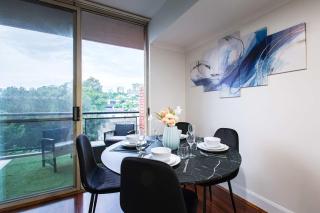 Penthouse on Palmer Parking 5min to Finger Wharf & Royal Botanic - 0