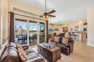 Waterfront home with pool, spa and walk to beach - 7