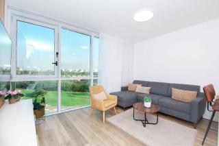 מול הים בקיסריה - 5