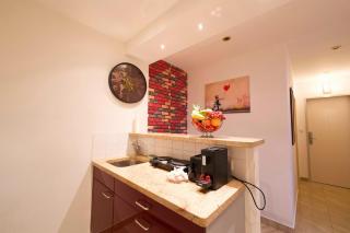 Bright U6 Jägerstraße Studio for 2 - 5