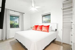 The Palmside Escape Heated Pool, Putt, Relax - 2