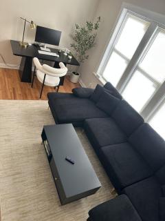 Sleeps 22 • Modern Multi-Unit • Gym • Workspaces - 2