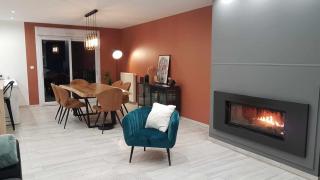 House with Outdoor Jacuzzi - 1