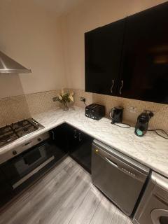 2 Bedroom City Centre Apartment Liverpool - 5