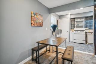 Blue Bayou Cozy in South Cleveland - 1