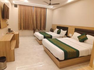 Family Rooms Only By Provide The URO Group - Main Bazar Paharganj - 8