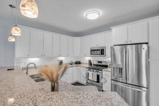 The Coastal Dream House A luxury 4BR Retreat - 3