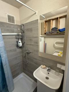 Lomanosav Cozy Apartametn - 2