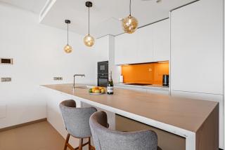 Modern apartment in prestigious el Higueron - 8