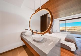 Modern apartment in prestigious el Higueron - 1