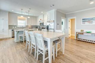 A Southern Belle - Crystal Beach - 4