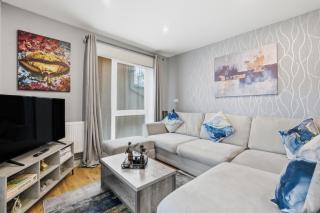 Two Bedroom House by Brookland Stays Serviced Accommodation Short Lets London with Free WiFi - 5