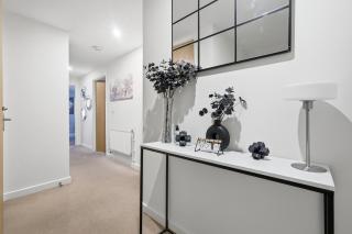 Two Bedroom House by Brookland Stays Serviced Accommodation Short Lets London with Free WiFi - 7