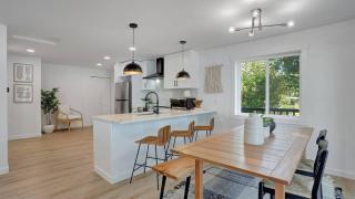 Karmen's Lake Cottage A1 - 2