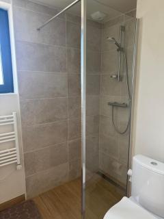 Studio neuf dans un espace boisé - 6