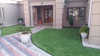 Woodmead Meadows - 8