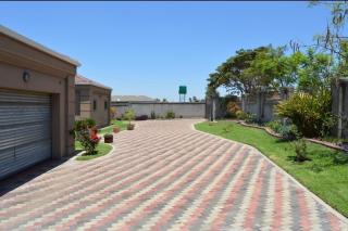 Woodmead Meadows - 3