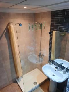 Bel appart lumineux avec vue imprenable sur la mer et la montagne - 7