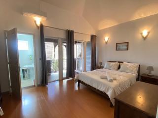 Waterside Complex - Beachfront Villa in Grand Baie - 4