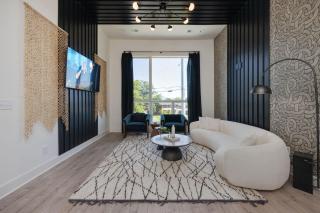 Enchant - Stunning City Views - Modern Luxe - 2