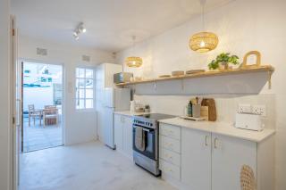 Ohana Retreat - Unbeatable Location - Sea Views - 7