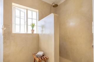 Ohana Retreat - Unbeatable Location - Sea Views - 2