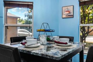 Fiesta Getaway in a Private and Comfy 3 Bedroom 2 Baths House - 8