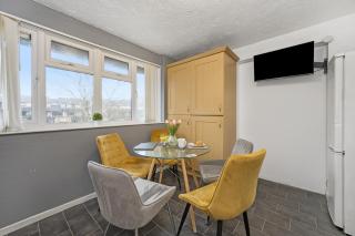 The Randolph 2-Bed MK9 Flat Short- Long-Stay Family & Contractor Friendly Free Parking close to Theatre, Now with lounge - 4